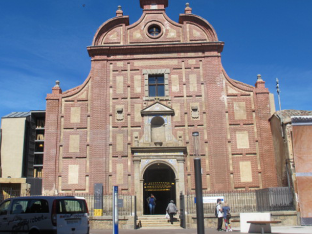 Biblioteca Municipal Niveiro – Alfar El Carmen (Talavera de la Reina, Toledo)